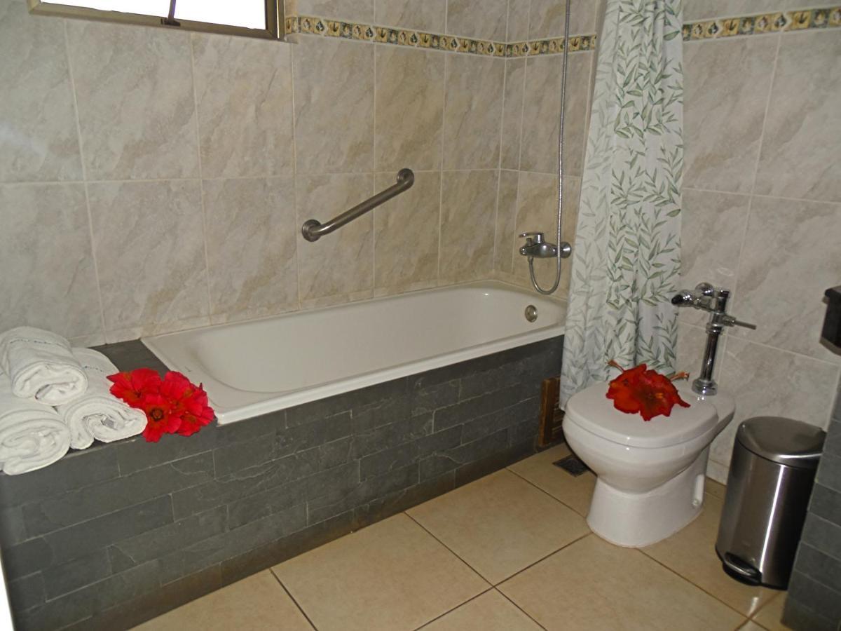 Hotel Puku Vai Hanga Roa Buitenkant foto