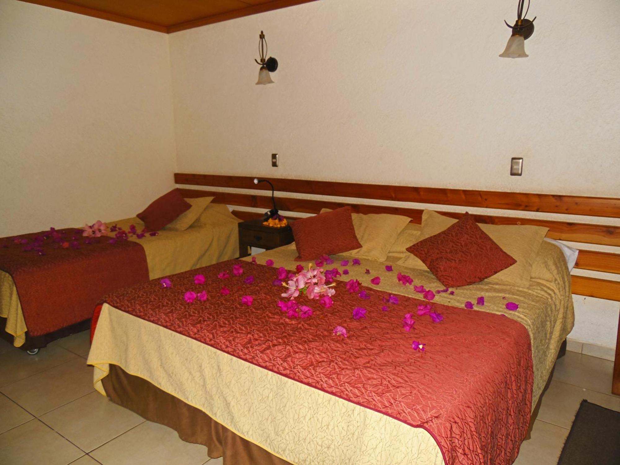 Hotel Puku Vai Hanga Roa Buitenkant foto
