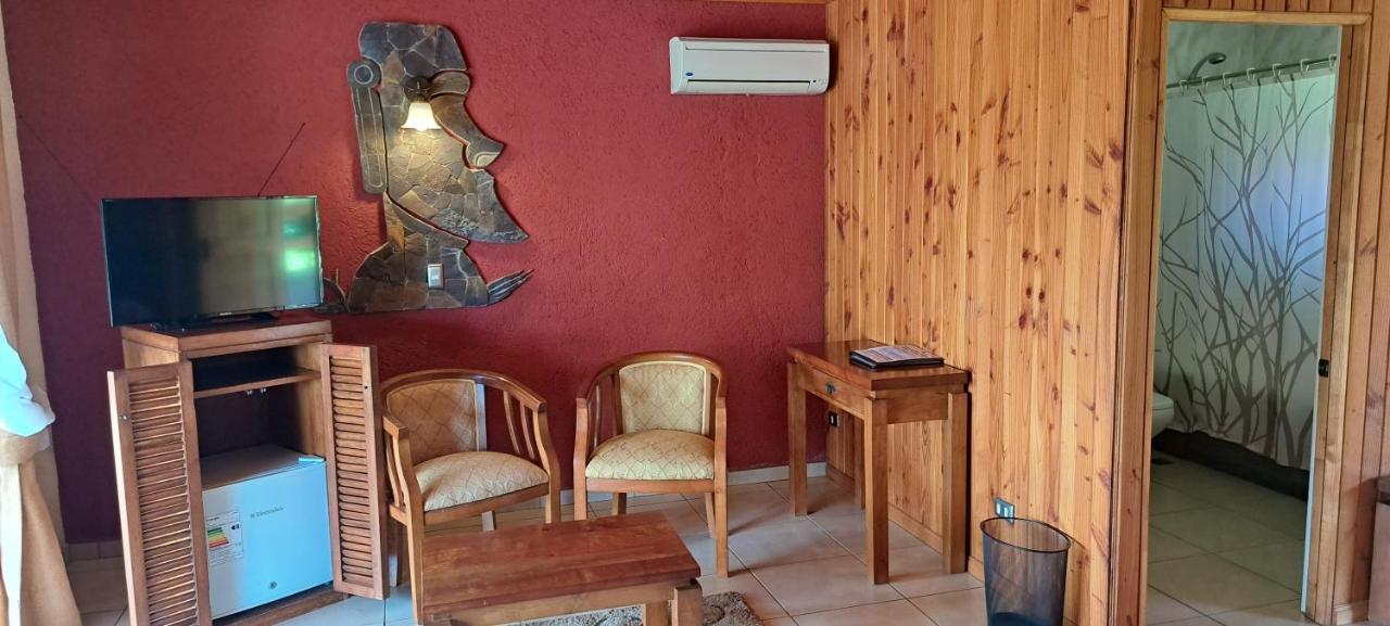 Hotel Puku Vai Hanga Roa Buitenkant foto