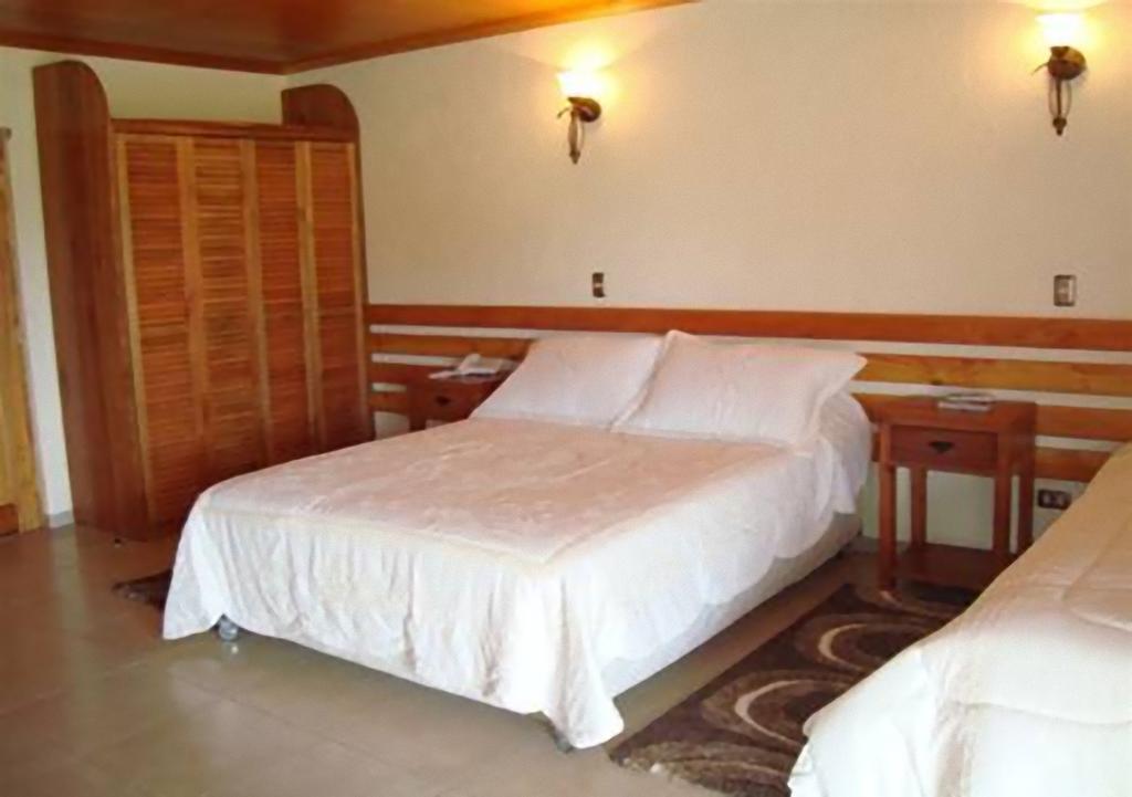 Hotel Puku Vai Hanga Roa Buitenkant foto